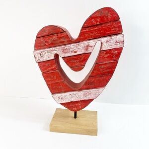 Painted Reclaimed Wood Heart On A Pedestal Figure Sculpture Farmhouse Coastal